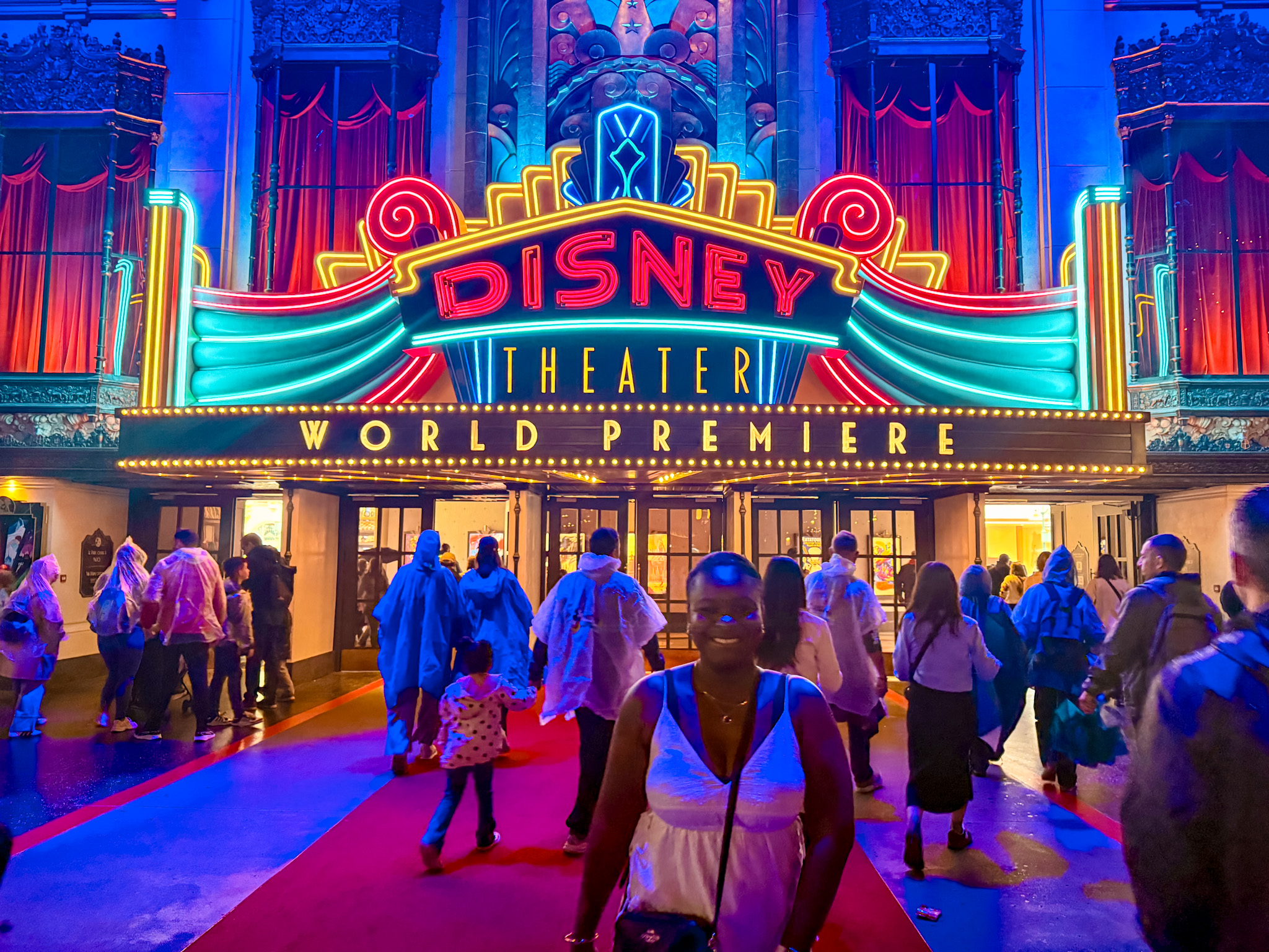 WORLD PREMIER DISNEYLAND PARIS.jpg